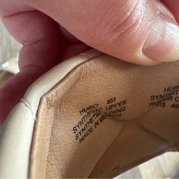 Steve Madden Beige Sandals with Gold Studs - Picture 8 of 8